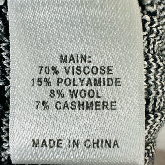 ST. JOHN KNIT PULLOVER STRIPED SWEATER SIZE (M) - Picture 11 of 12